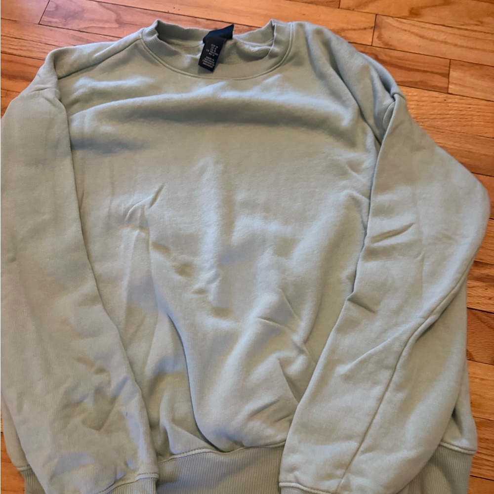 H&M Women's Sage Crewneck‎ Sweatshirt Medium Oversized